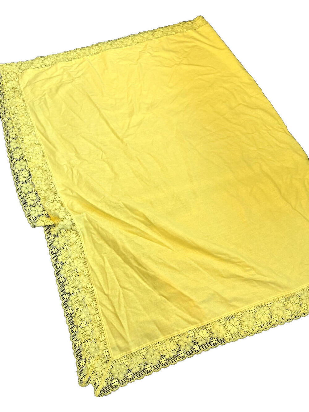 Vintage lg yellow Tablecloth w/ Wide Lace Border, cottagecore, granny core